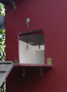 Schlupfloch mit elektrischer Hühnerklappe , automatischer Schieber , Stallöffnung für Zwerghühner